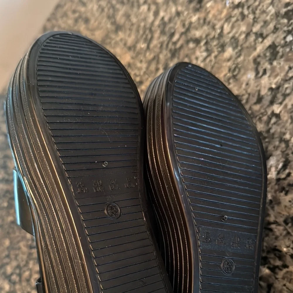 Refresh Black Platform Shoes with Chunky Sole NWOT 8.5